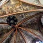 Les fresques qui ornent le plafond de la chapelle de la famille Aycelin de Montaigut ont été réalisées au XIVe siècle.