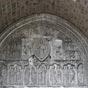 Sculpté en 1135 sur la façade nord, ce portail à voussures est surmonté d'un remarquable tympan dont les sculptures, rappelant celles de Moissac, sont d'un style transitoire entre le roman et le gothique. Le thème en est la Parousie du Christ. Jésus, debo