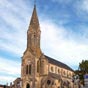 Captieux : L'église actuelle Saint-Martin date de 1869 et a été restaurée en 1970. De style néogothique, elle est composée d’un long vaisseau central de cinq travées terminé par une abside polygonale.