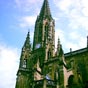 San-Sebastian (Donostia en basque) : La cathédrale du Bon Pasteurest un édifice de style néo-gothique dessiné par l'architecte Manuel de Echave, qui s'inspire pour ce faire de l'architecture religieuse allemande, notamment de la célèbre cathédrale de Colo
