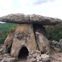 Saint Michel de Grandmont: Le dolmen de Coste-Rouge.  Les fouilles menées sur le site montrent qu'il a été édifié, 1 500 ans av. J.-C. environ, pour servir de sépulture car il contenait encore des ossements humains. Le dolmen est édifié sur une terrasse c
