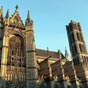 La cathédrale Saint-Étienne est la principale église de Limoges et le siège de l'évêché de Limoges. Elle est située au cœur du vieux quartier de la Cité, contiguë aux jardins de l'Évêché et au musée des Beaux-Arts. C'est l'un des édifices les plus remarqu