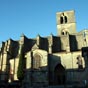 A lodève, la cathédrale gothique Saint-Fulcrain construite à partir de 1280, conserve de ses origines l'abside à neuf pans, avec autant de fenêtres géminées, hautes de 12 mètres, et les deux travées du choeur reposant sur la crypte wisigothe.