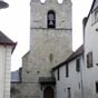 Mauléon-Licharre : Malgré sa petite taille, cette chapelle, Notre-Dame de la Haute-Ville, devint église et même cathédrale, ayant abrité, avec ses maisons accolées, l’évêque d’Oloron et son chapitre de chanoines à deux reprises : de 1378 à 1412, lors du G