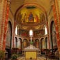 L'abside est décorée par Romain Cazés et Bertrand Bernard.