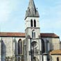 Orthez : L'église Saint-Pierre a été voulue par le vicomte de Béarn. Elle est le témoignage de la grandeur passée d'Orthez. Elle date des XIVe et XVe siècles.