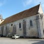 La fondation de l’abbaye de Chezal-Benoît s’inscrit dans le renouveau monastique qui marque la fin du XIe et le début du XIIe siècle. Fondée par un moine italien venu en 1093 de Vallombreuse, la communauté conserva de son origine une volonté réformatrice et fut à l’origine d’une nouvelle réforme monastique regroupée au sein de la congrégation cazalienne à la fin du XVe siècle et finalement intégrée en 1636 à la congrégation de Saint-Maur.